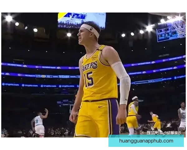 湖人再遇困境 里夫斯因肋骨侧腹伤情接受影像检查出战成疑